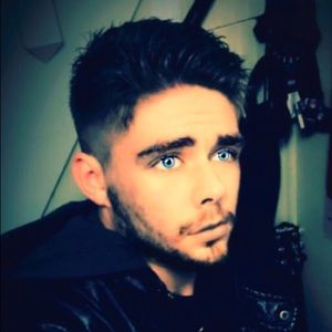 Meet your Posher, Dakota